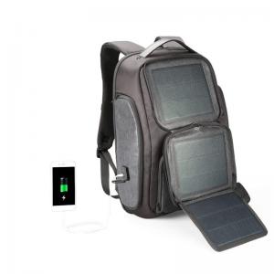 mochila con panel solar